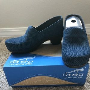 Dansko croc. Size 38. New in box.